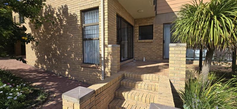 4 Bedroom Property for Sale in Glentana Western Cape